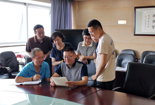 五华区政协机关在主题活动日开展廉政家书宣读