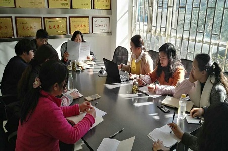 网站格式：月牙塘社区节后第一天上班.jpg