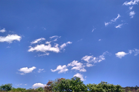 1白云升远岫，摇曳入晴空_副本.jpg