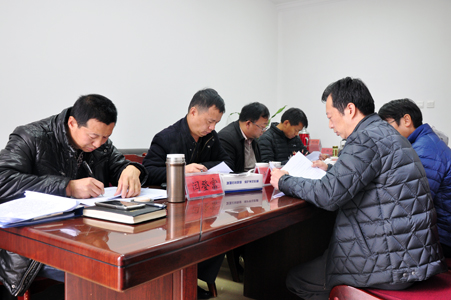 10.巡察组向县委巡察领导小组汇报工作.jpg