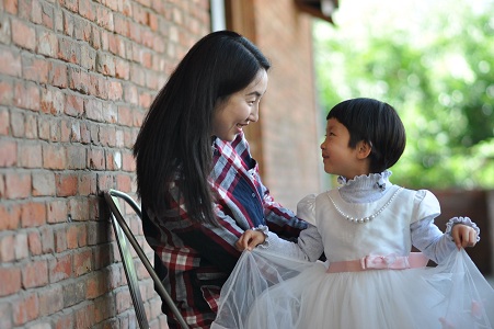 在妈妈眼里，我永远是她最美丽的小公主.jpg