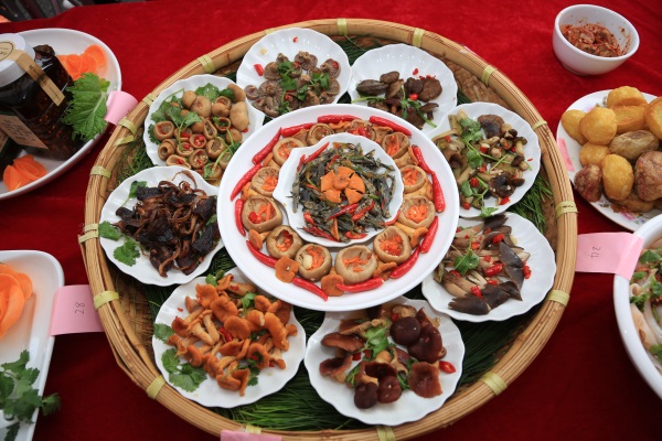诱人美食.jpg