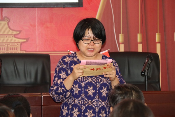 真情诵读红色家家书.jpg
