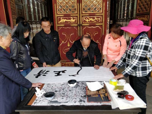 4.拓东书画.jpg