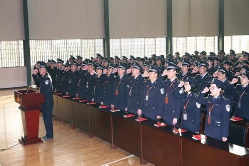 4.一场廉政宣誓，立誓言、守忠诚。.jpg