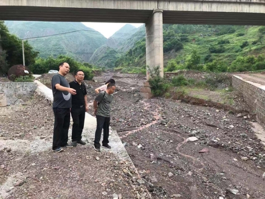 巡察组对中央环保督查组提出的问题整改情况进行点对点走访核实微信图片_201908161502183_副本.jpg