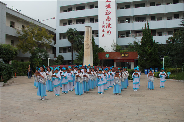 1569638419050072872.jpg 2.jpg