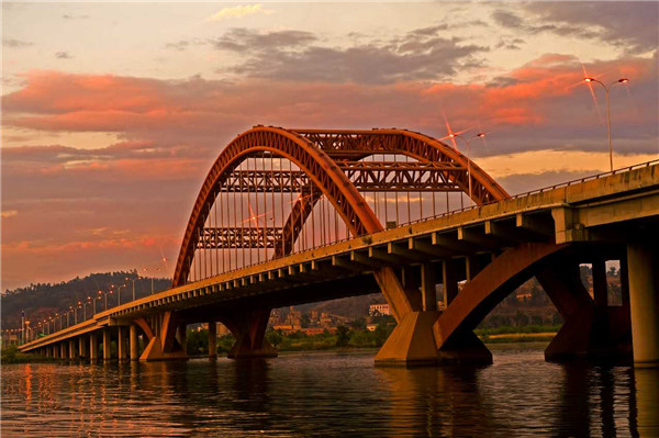 2.高海大桥（张琢提供）.jpg