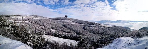 终南阴岭秀，积雪浮云端。_副本_副本.jpg
