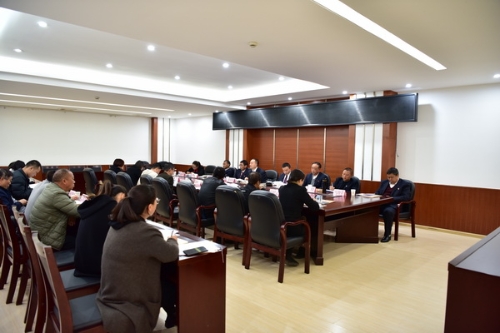 分组讨论梁书记讲话和全会工作报告.jpg