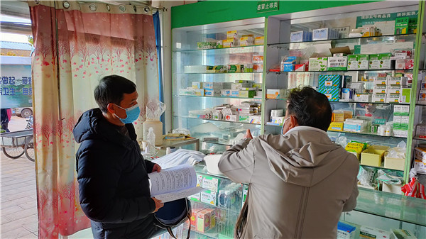 第一组到六街药店，卫生所等了解疫情防控相关工作 (1)_副本.jpg
