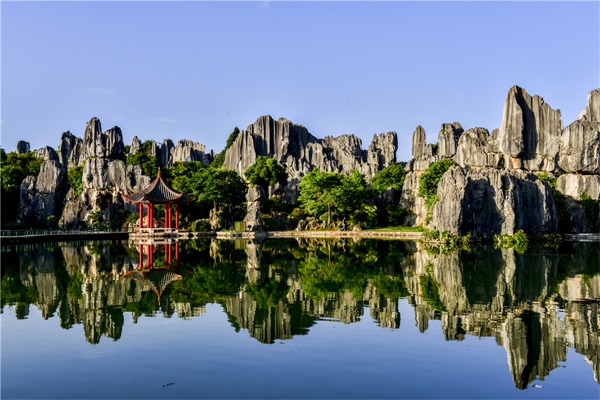 1 静如明镜  李昆.jpg