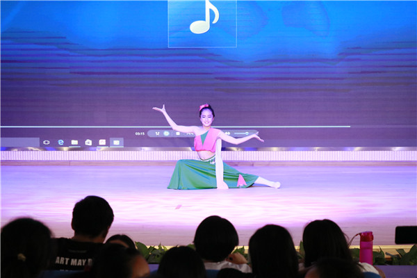 6、芳草地小学.jpg