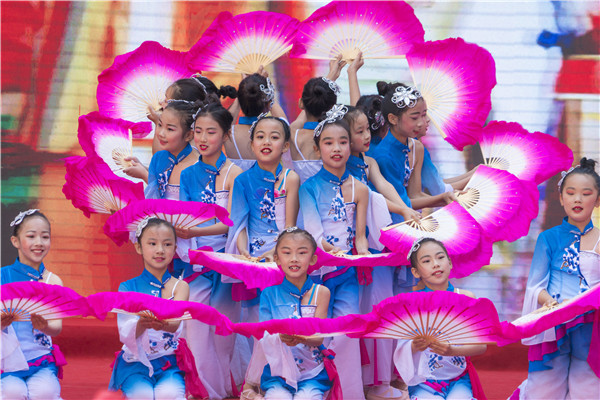 3、金凤子开红花.jpg