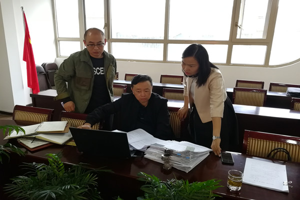 9月28日，第一监督单元组由张副书记带队，对盘龙区青少年活动中心开展了节前纪律作风检查1_副本.jpg