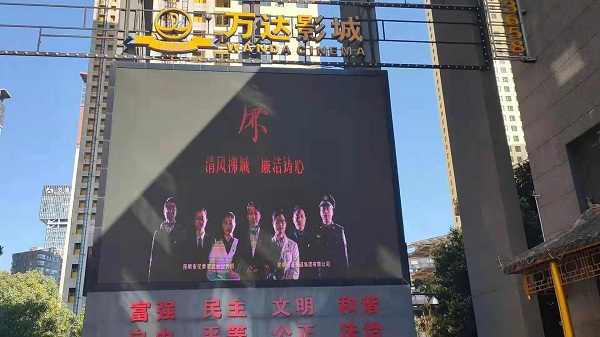 新工人文化宫.jpg