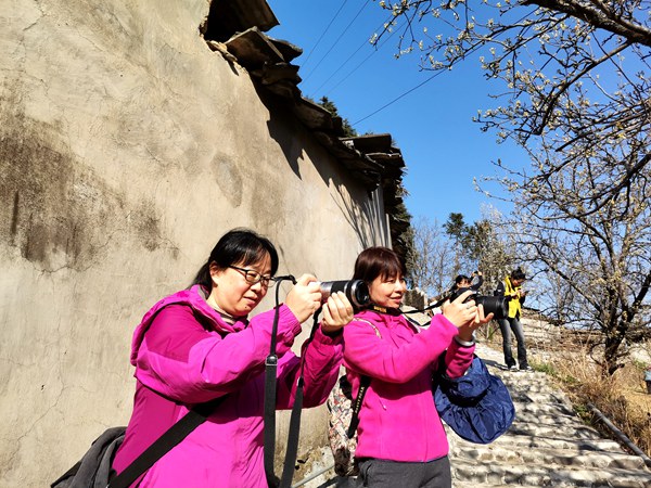 郭建华_副本.jpg