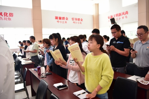 县纪委 集体诵读 黄俊摄.jpg