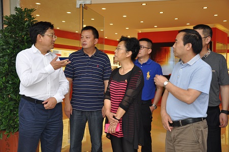 杨正晓调研安宁市金方街道新村社区.jpg