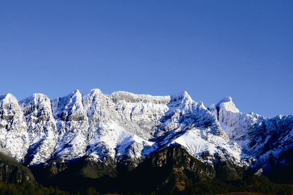 雪山 毛利民.jpg