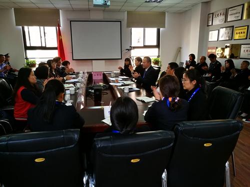 7.区政务服务局干部座谈会.jpg