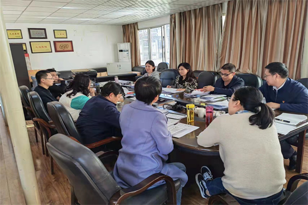 王莉莉，第三巡察组开展巡察情况分析会.jpg