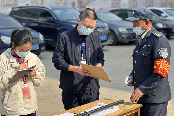 9.石林街道纪工委到学校、幼儿园、车站、各村督察疫情防控工作开展情况.jpg