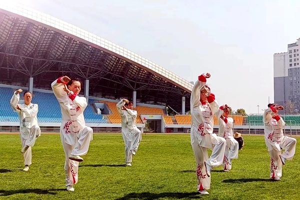 6.李承辉 摄  科协_副本.jpg
