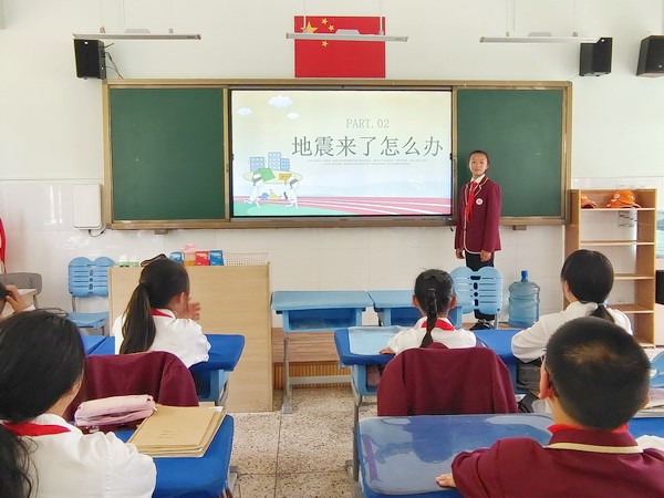 云波小学  潘婷诺.jpg
