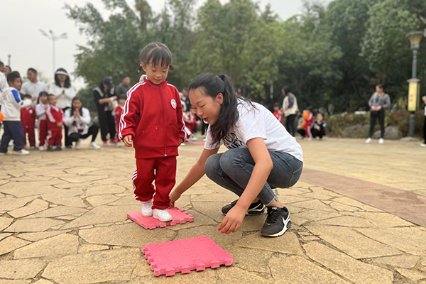 侯志.jpg