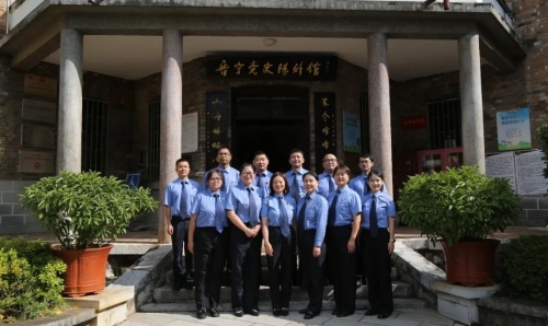 参观党史陈列馆.jpg