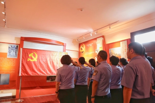 重温入党誓词.jpg